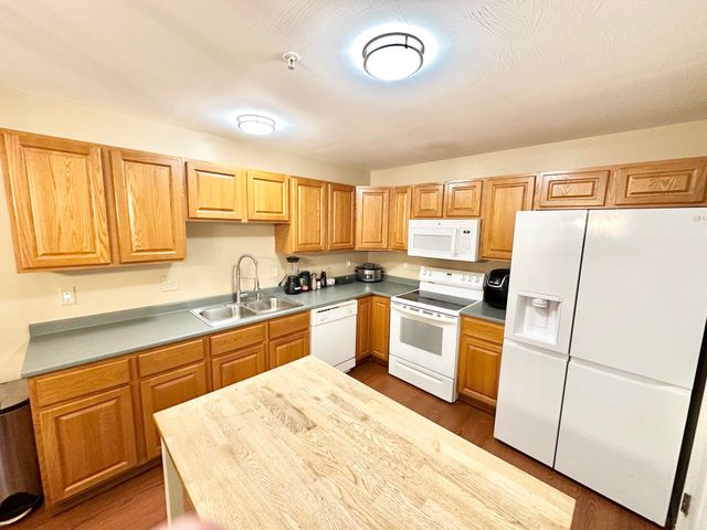 28 Penacook Terrace, Merrimack, NH 03054