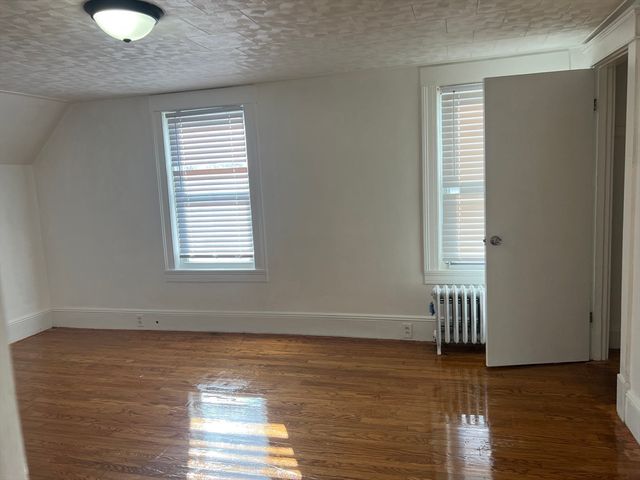 137 Crawford Street, Lowell, MA 01854