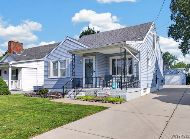 8306 Pershing Avenue, Niagara Falls, NY 14304