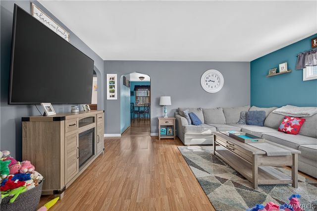 8306 Pershing Avenue, Niagara Falls, NY 14304