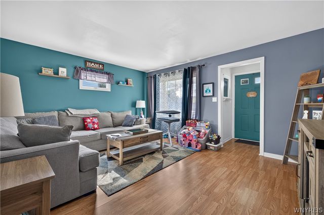 8306 Pershing Avenue, Niagara Falls, NY 14304