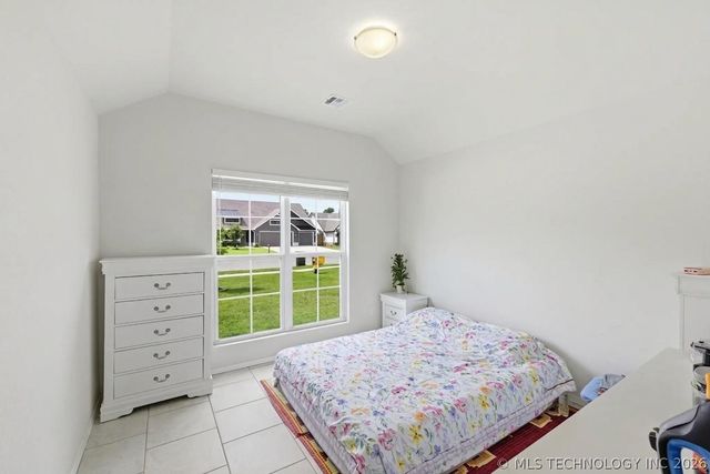 9465 E 135th Street S, Bixby, OK 74008