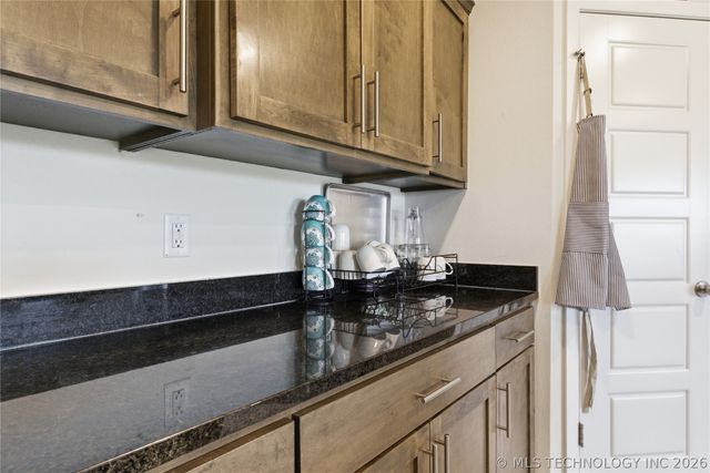 9465 E 135th Street S, Bixby, OK 74008