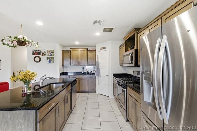 9465 E 135th Street S, Bixby, OK 74008