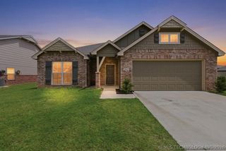 9465 E 135th Street S, Bixby, OK 74008