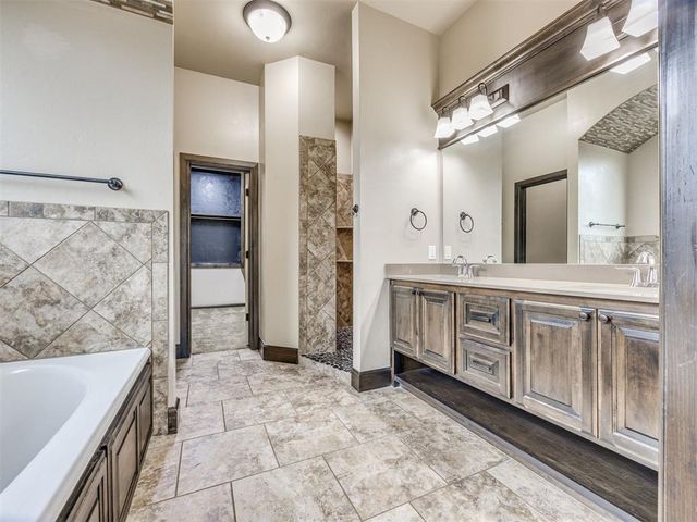 4232 Hackney Wick Road, Norman, OK 73072