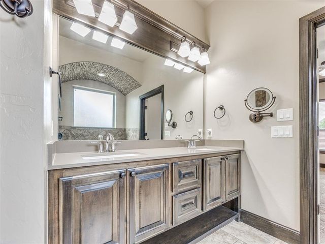 4232 Hackney Wick Road, Norman, OK 73072
