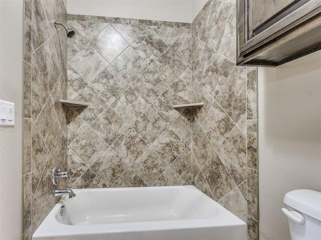 4232 Hackney Wick Road, Norman, OK 73072