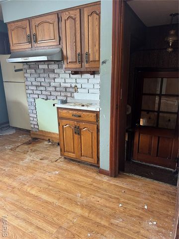 1010 E Olive Street, Staunton, IL 62088