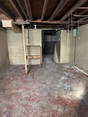 1010 E Olive Street, Staunton, IL 62088