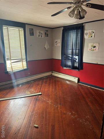 1010 E Olive Street, Staunton, IL 62088