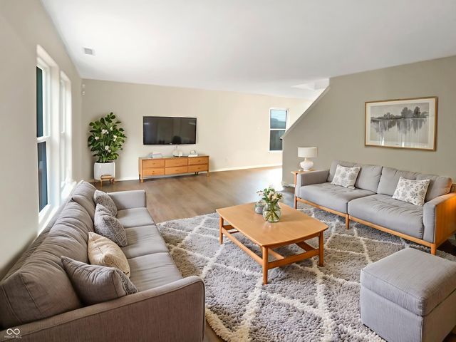 8945 Poppy Lane, Indianapolis, IN 46231