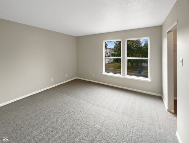 8945 Poppy Lane, Indianapolis, IN 46231