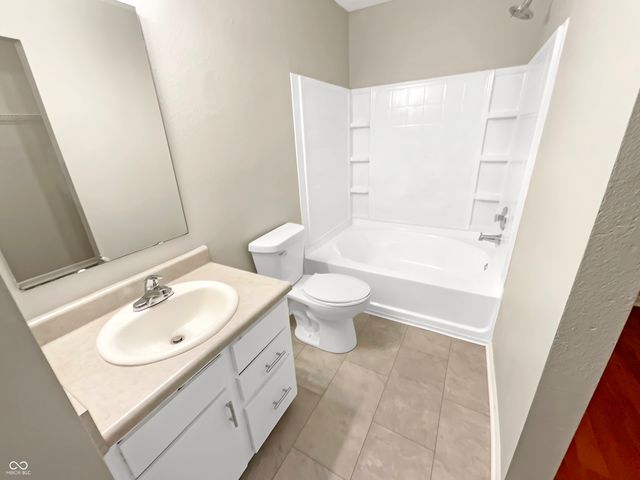 8945 Poppy Lane, Indianapolis, IN 46231