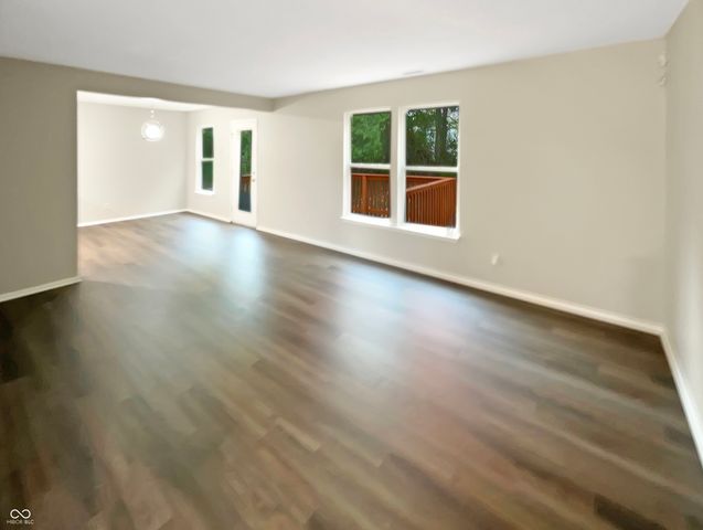 8945 Poppy Lane, Indianapolis, IN 46231