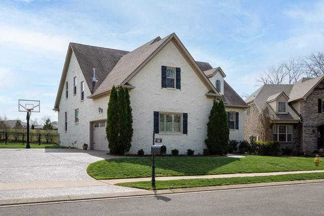 105 Carly Close, W, Hendersonville, TN 37075