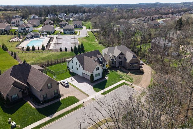 105 Carly Close, W, Hendersonville, TN 37075