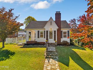 304 East H Street, Elizabethton, TN 37643