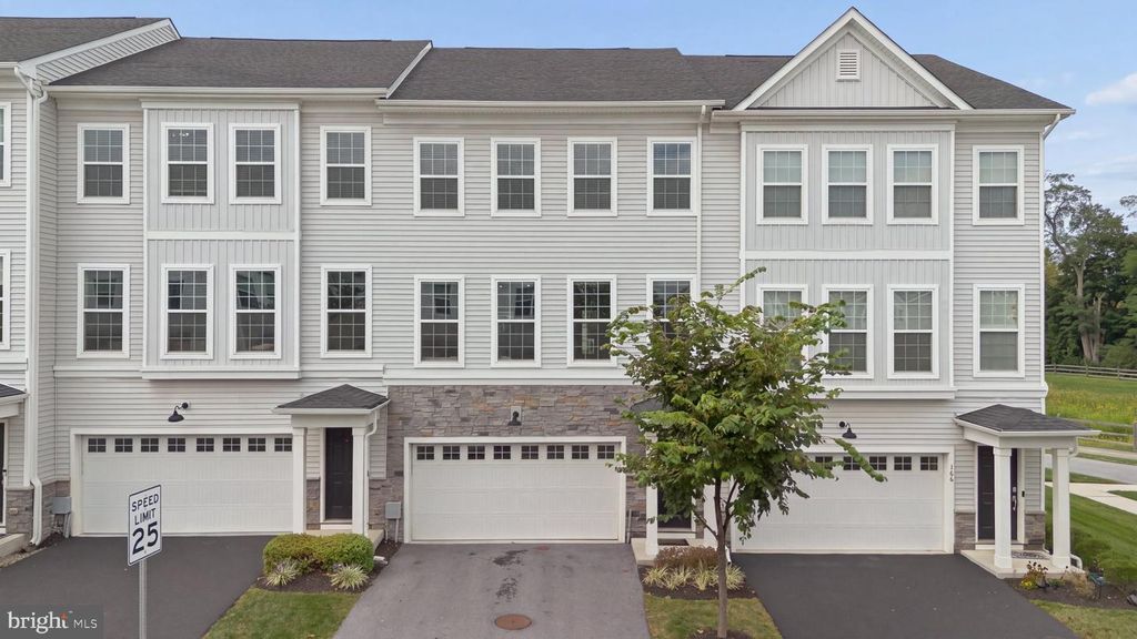 164 LIVINGSTON LN, Exton, PA 19341