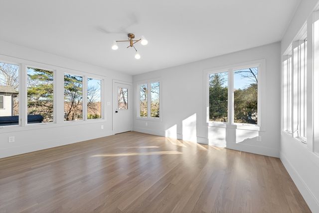 19 Laurel Hill Ln, Winchester, MA 01890