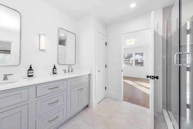 19 Laurel Hill Ln, Winchester, MA 01890