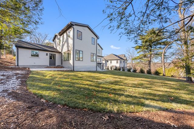 19 Laurel Hill Ln, Winchester, MA 01890