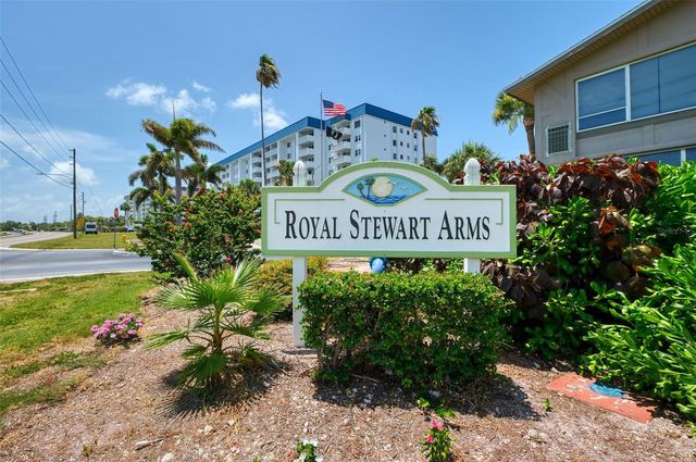 2 CAUSEWAY BOULEVARD 102, Dunedin, FL 34698