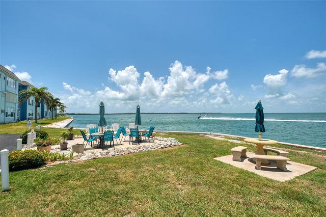 2 CAUSEWAY BOULEVARD 102, Dunedin, FL 34698