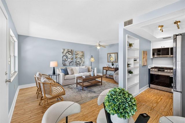 2 CAUSEWAY BOULEVARD 102, Dunedin, FL 34698