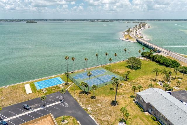 2 CAUSEWAY BOULEVARD 102, Dunedin, FL 34698