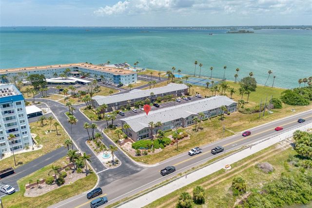 2 CAUSEWAY BOULEVARD 102, Dunedin, FL 34698