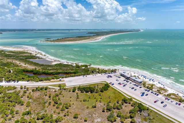 2 CAUSEWAY BOULEVARD 102, Dunedin, FL 34698