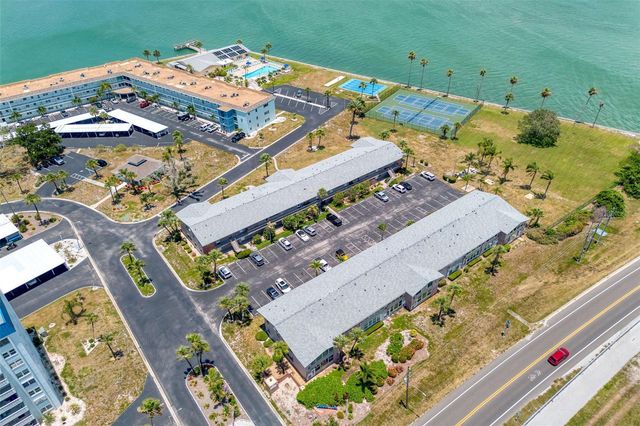 2 CAUSEWAY BOULEVARD 102, Dunedin, FL 34698