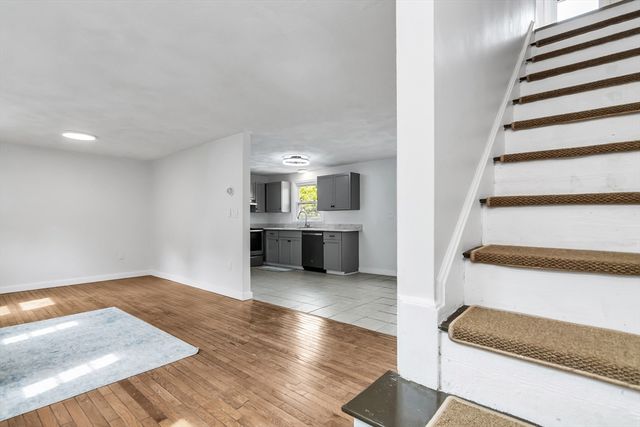 15 Crescent St D, Lawrence, MA 01841