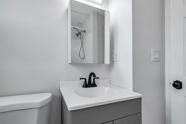 15 Crescent St D, Lawrence, MA 01841