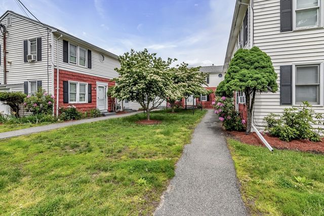 15 Crescent St D, Lawrence, MA 01841