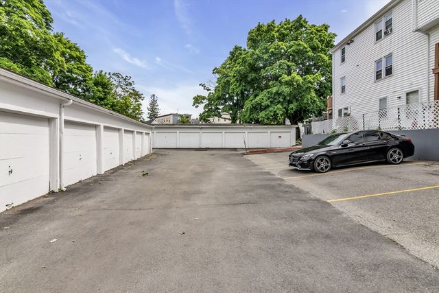 15 Crescent St D, Lawrence, MA 01841