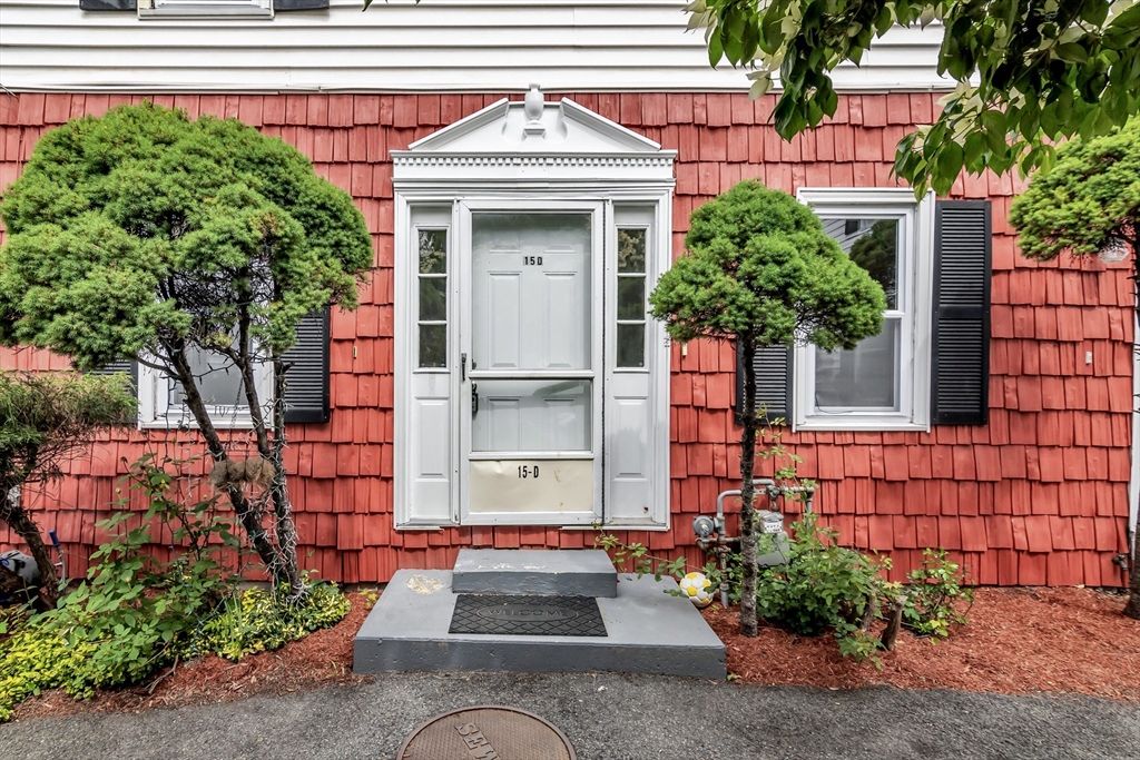 15 Crescent St D, Lawrence, MA 01841