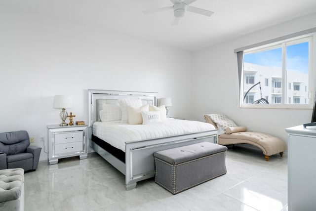 1551 N Flagler Drive L11, West Palm Beach, FL 33401