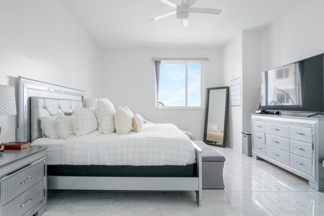 1551 N Flagler Drive L11, West Palm Beach, FL 33401