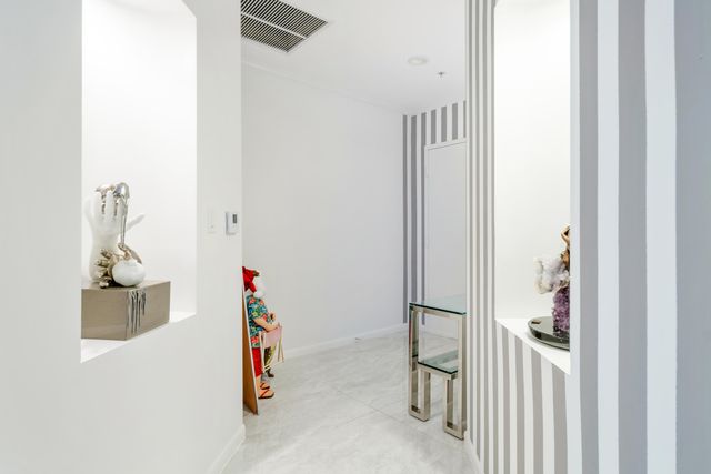 1551 N Flagler Drive L11, West Palm Beach, FL 33401