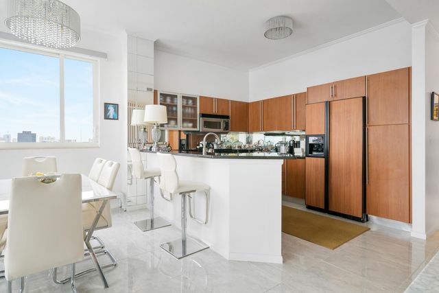 1551 N Flagler Drive L11, West Palm Beach, FL 33401