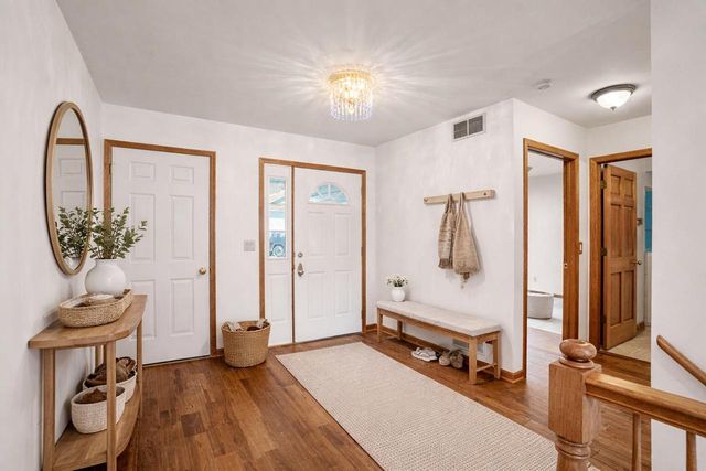 950 Spyglass HILL, Waterford, WI 53185