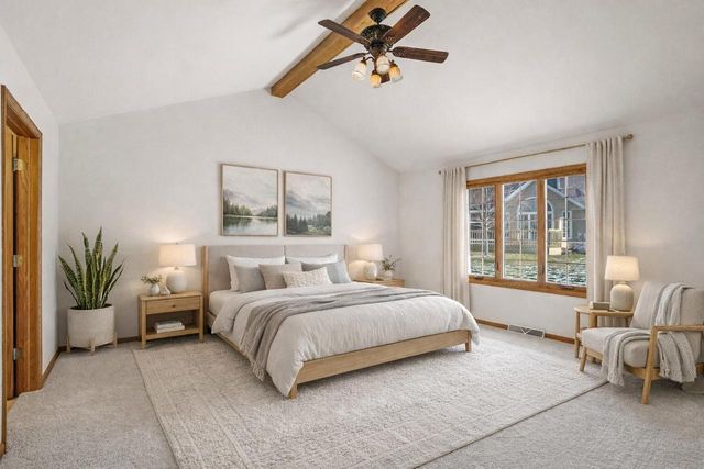 950 Spyglass HILL, Waterford, WI 53185