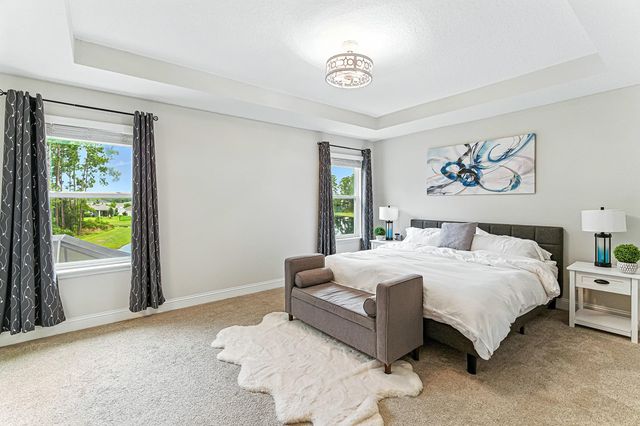 105 Meadow Creek Dr, St Johns, FL 32259