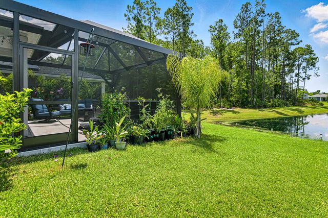 105 Meadow Creek Dr, St Johns, FL 32259