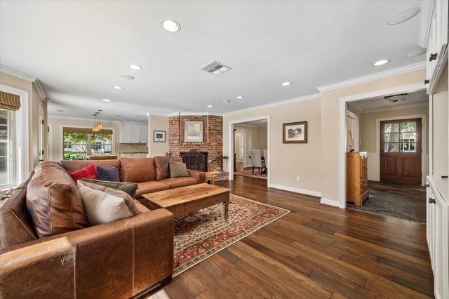 127 Fawnlake Drive, Houston, TX 77079