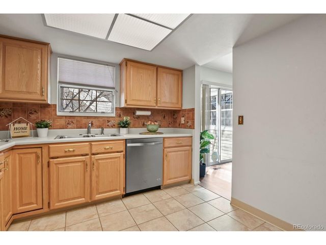 13787 E Marina Dr B, Aurora, CO 80014