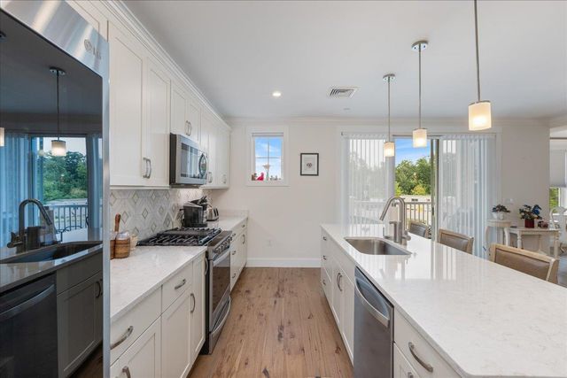 7 Longview Dr Unit 108, Atkinson, NH 03811