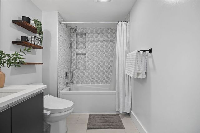 85 Willow Court PH501, Boston, MA 02125